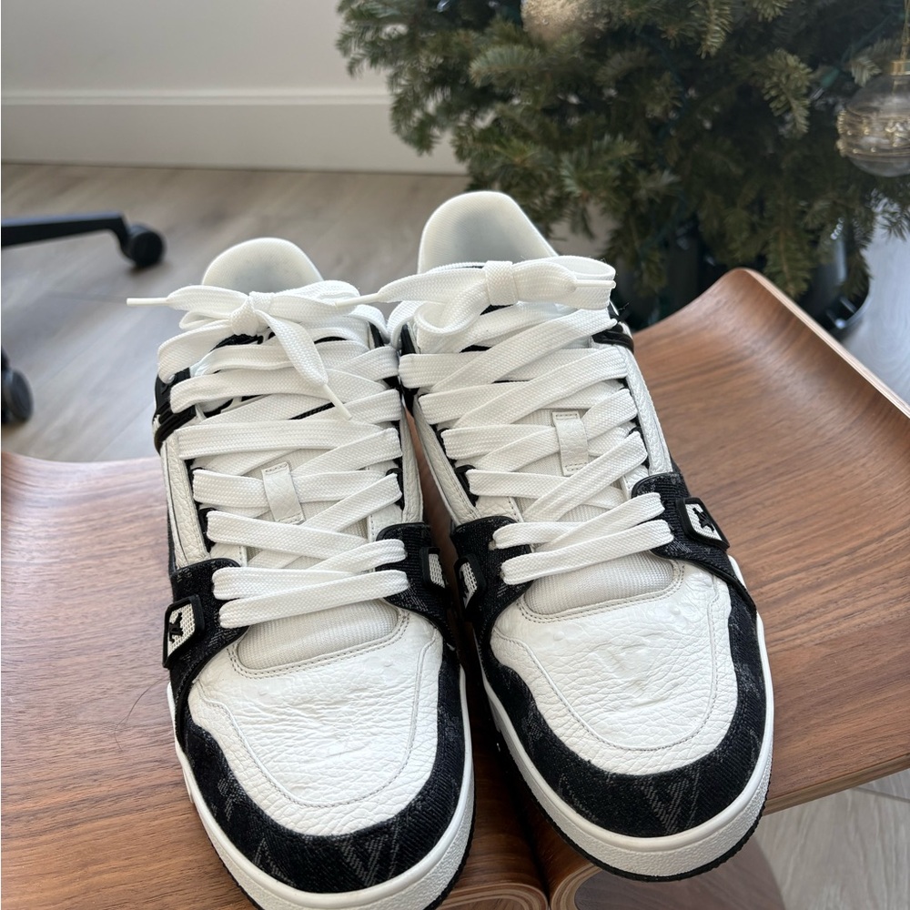 Louis Vuitton Black and White Sneakers - Picture 2 of 5